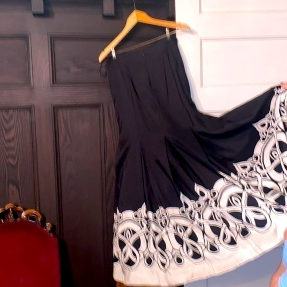 Donna Ricco Long cocktail skirt Beautiful  pre loved good condition woman skirt